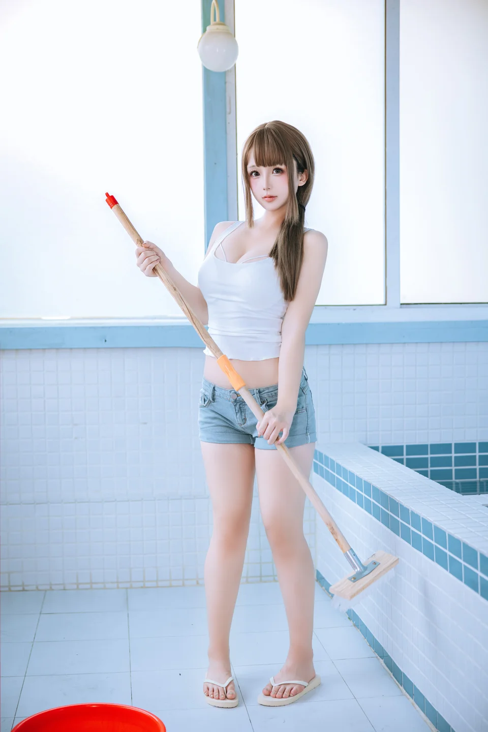 日奈娇 - 男浴室保洁员 [175P,5V-1.16GB]